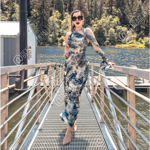 Bloggers fav ZARA LIMITED EDITION PRINTED DRESS MULTICOLORED HAND PAINTED NWT - Picture 2 of 16